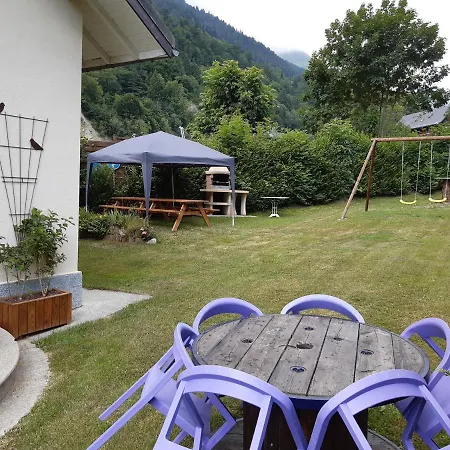 Toutou 12/14 Personnes Chalet *