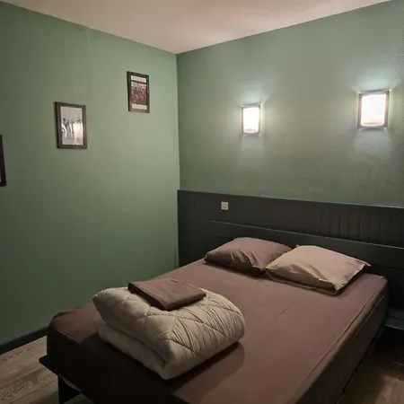 Toutou 12/14 Personnes Dağ evi